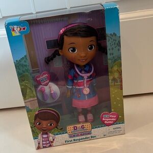 Rare Disney Junior Mcstuffins First Responder Doc Toy Hospital Doll New!